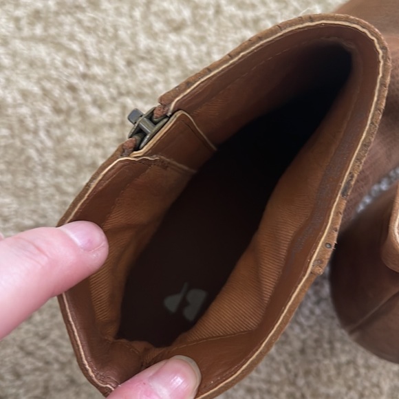 Tan Distressed BP Trolley Boots - Picture 7 of 8